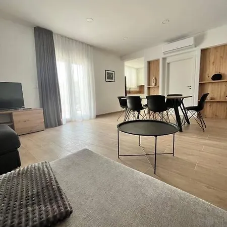 Blue Apartment With Shared Pool Split Kültér fotó