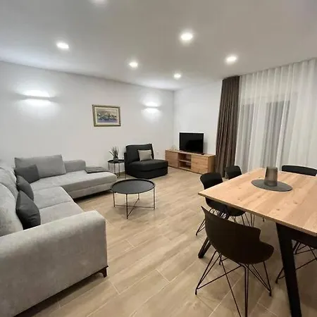 Blue Apartment With Shared Pool Split Kültér fotó
